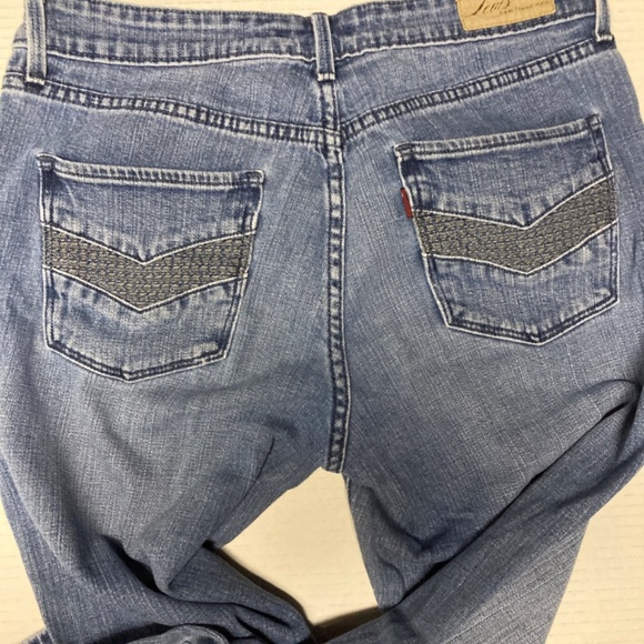Levis San Francisco Capri jeans - Picture 2 of 6